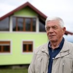 Bosnian Man builds rotating house so that his wife has diversified view
